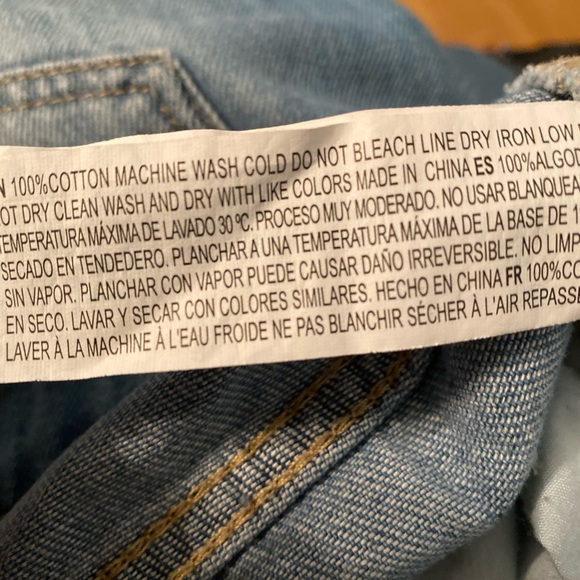 Forever 21 boyfriend ripped jeans - Picture 4 of 4